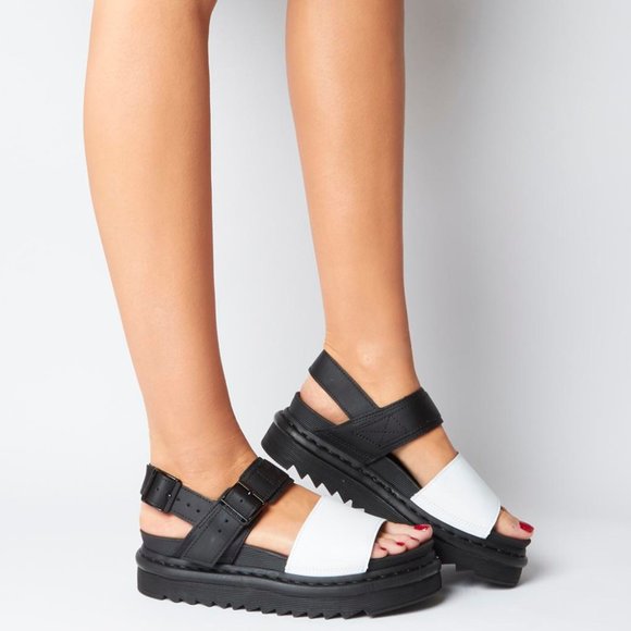 dr martens voss hydro sandals